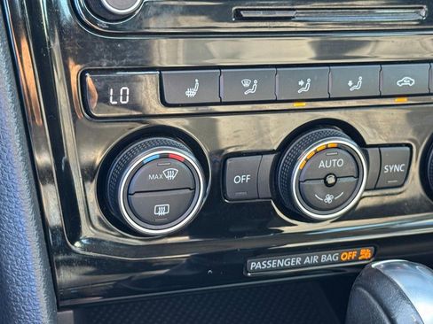 Used 2020 Volkswagen Passat 2.0T SEL image 21