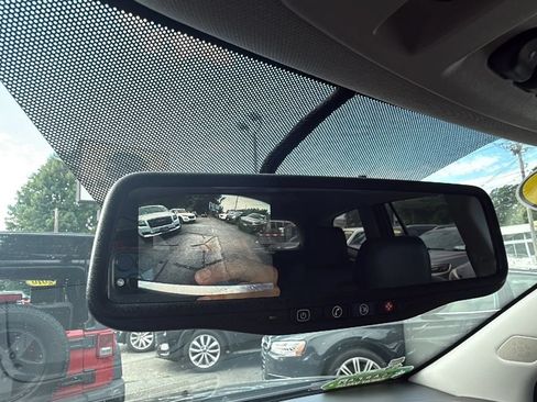 Used 2011 Buick Enclave CXL AWD/4WD image 22