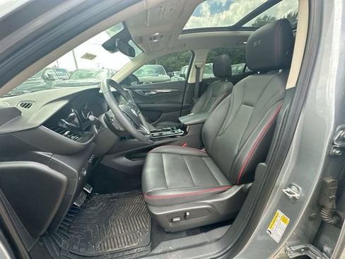 Used 2023 Buick Envision Essence w/ Technology Package I AWD/4WD image 23