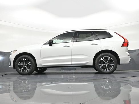 Used 2026 Volvo XC60 B5 Core AWD/4WD image 23