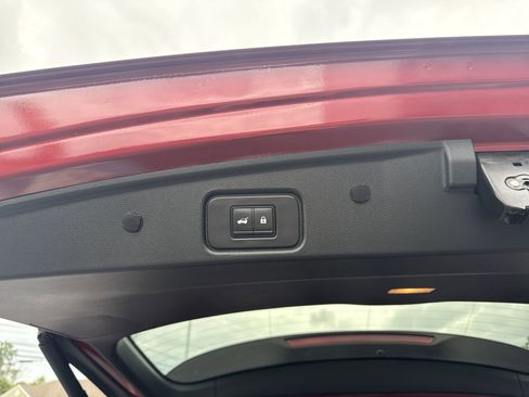 Used 2022 Nissan Pathfinder SL image 6