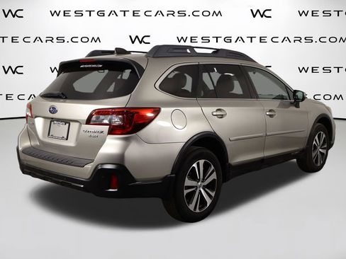 Used 2018 Subaru Outback 3.6R Limited AWD/4WD image 43