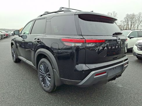 New 2026 Nissan Pathfinder SL w/ SL Premium Package image 3