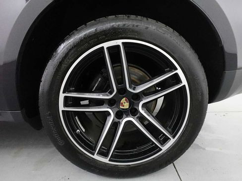 Used 2019 Porsche Macan AWD/4WD image 11