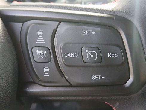 Used 2024 Jeep Wrangler Unlimited Rubicon w/ Capability Package image 13