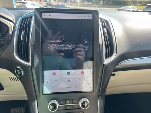 Used 2022 Ford Edge Titanium image 15