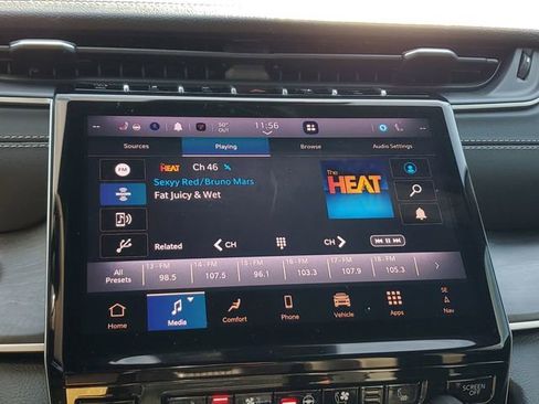 Certified 2025 Jeep Grand Cherokee Limited w/ Luxury Tech Group II image 32