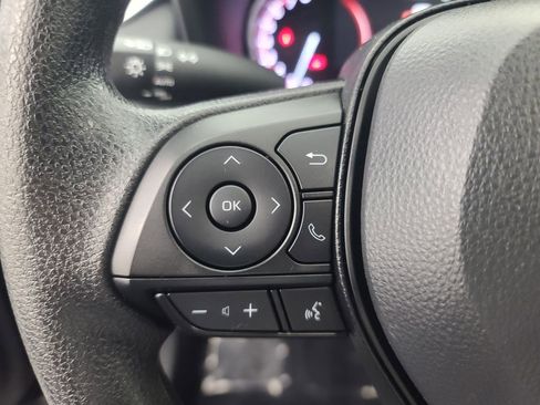 Used 2025 Toyota RAV4 XLE image 25