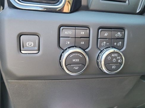 Used 2025 GMC Sierra 1500 Denali image 27
