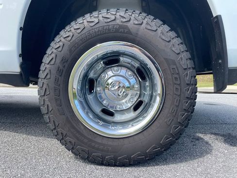 Used 2024 RAM 3500 Big Horn AWD/4WD image 9