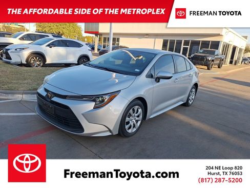 Used 2023 Toyota Corolla LE image 1