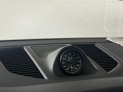 New 2026 Porsche Macan image 31