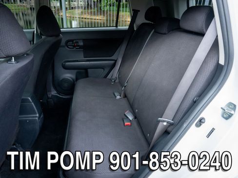 Used 2010 Scion xB FWD image 13