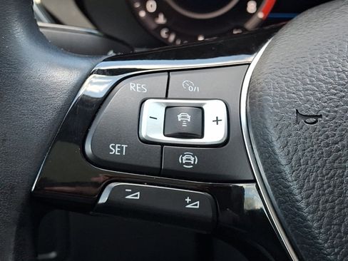 Used 2019 Volkswagen Tiguan SEL AWD/4WD image 24