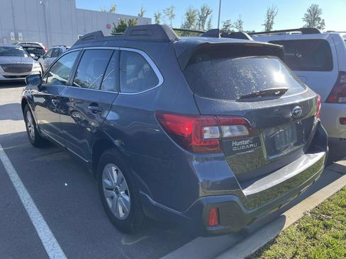 Used 2019 Subaru Outback 2.5i Premium AWD/4WD image 3