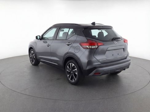 Used 2025 Nissan Kicks SV image 6