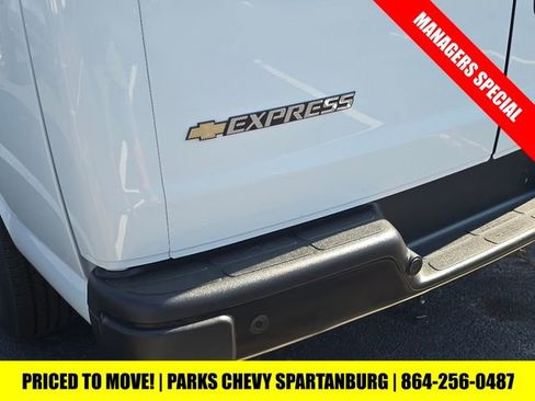 New 2025 Chevrolet Express 2500 Work Van w/ Driver Convenience Package image 28