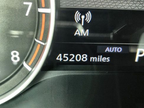 Used 2025 Nissan Rogue SV image 15