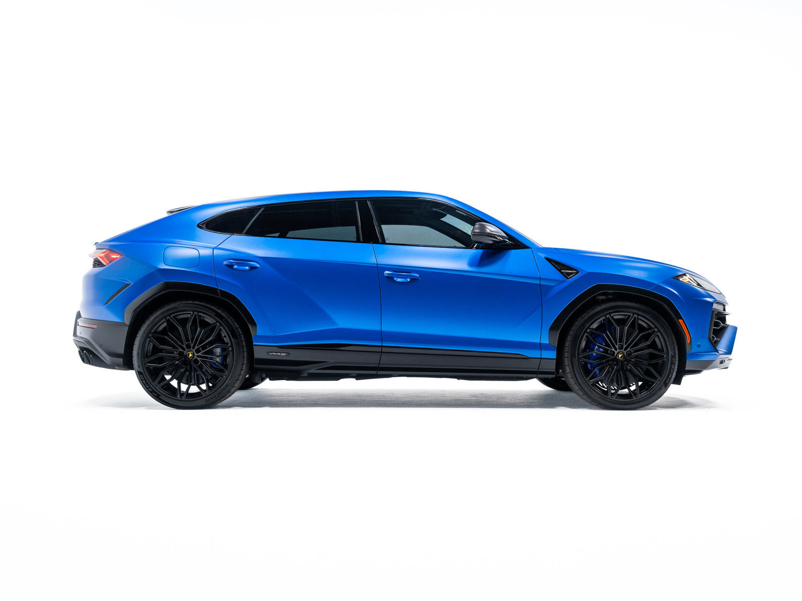 Used 2025 Lamborghini Urus SE AWD/4WD image 6