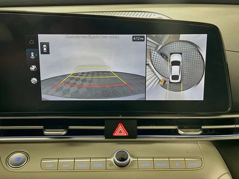 Used 2024 Hyundai Elantra Limited FWD image 14