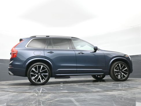 Used 2018 Volvo XC90 T6 Momentum w/ Convenience Package image 44