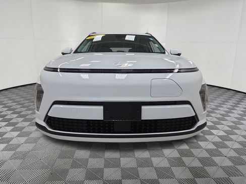 Used 2024 Hyundai Kona SEL FWD image 4