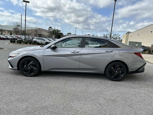 New 2026 Hyundai Elantra SEL Sport Premium FWD image 4