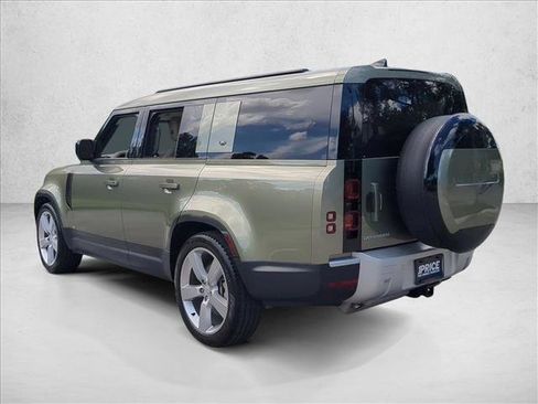 Used 2024 Land Rover Defender 130 S image 8