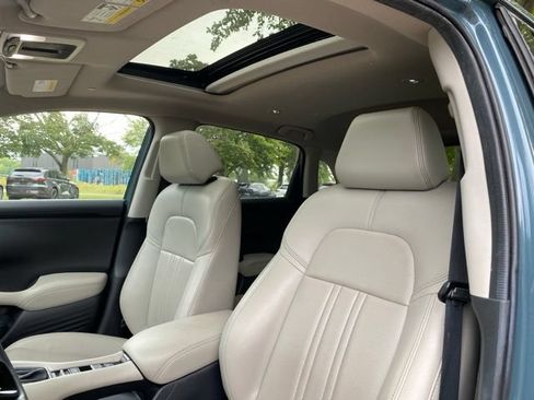 Used 2024 Honda HR-V EX-L image 13