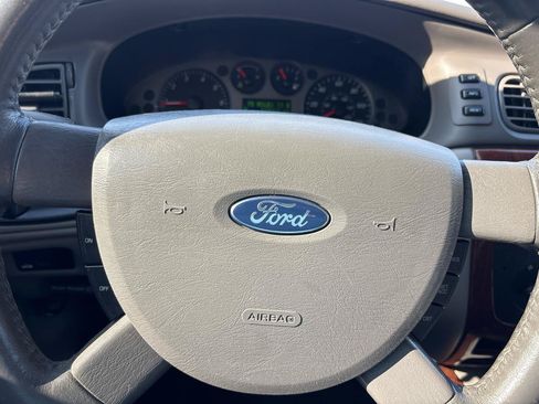 Used 2007 Ford Taurus SEL FWD image 13
