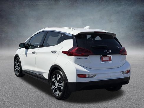 Used 2019 Chevrolet Bolt Premier w/ Infotainment Package FWD image 6