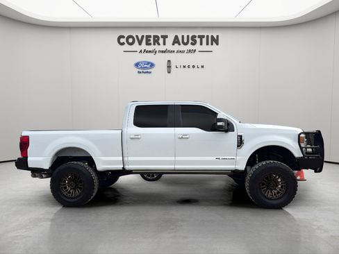 Used 2022 Ford F250 Lariat w/ Lariat Ultimate Package AWD/4WD image 4