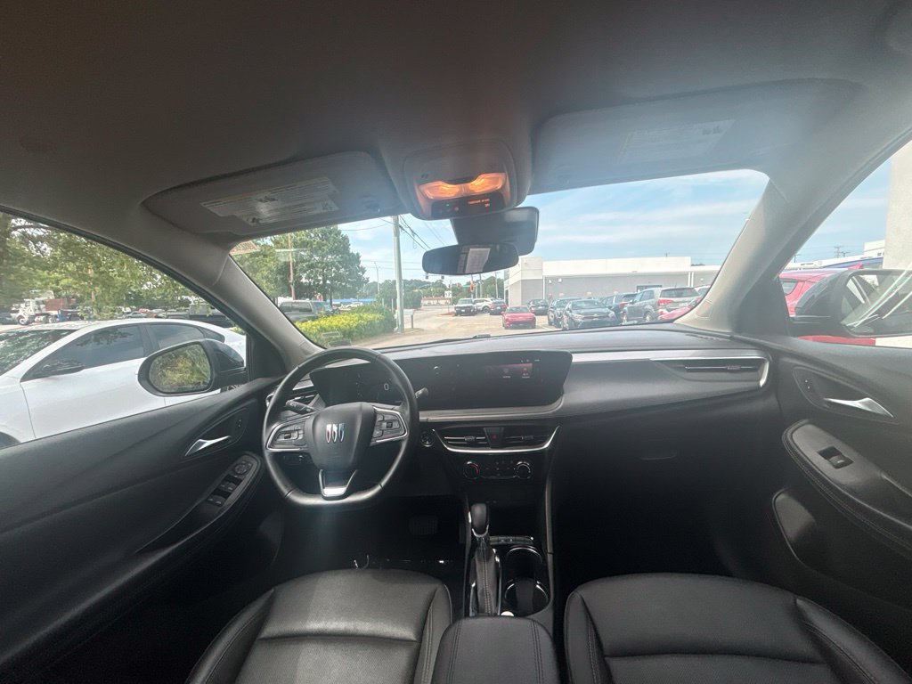 Used 2024 Buick Encore GX Sport Touring FWD image 21