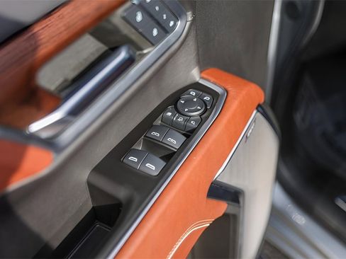 Used 2024 GMC Sierra 2500 Denali Ultimate image 26