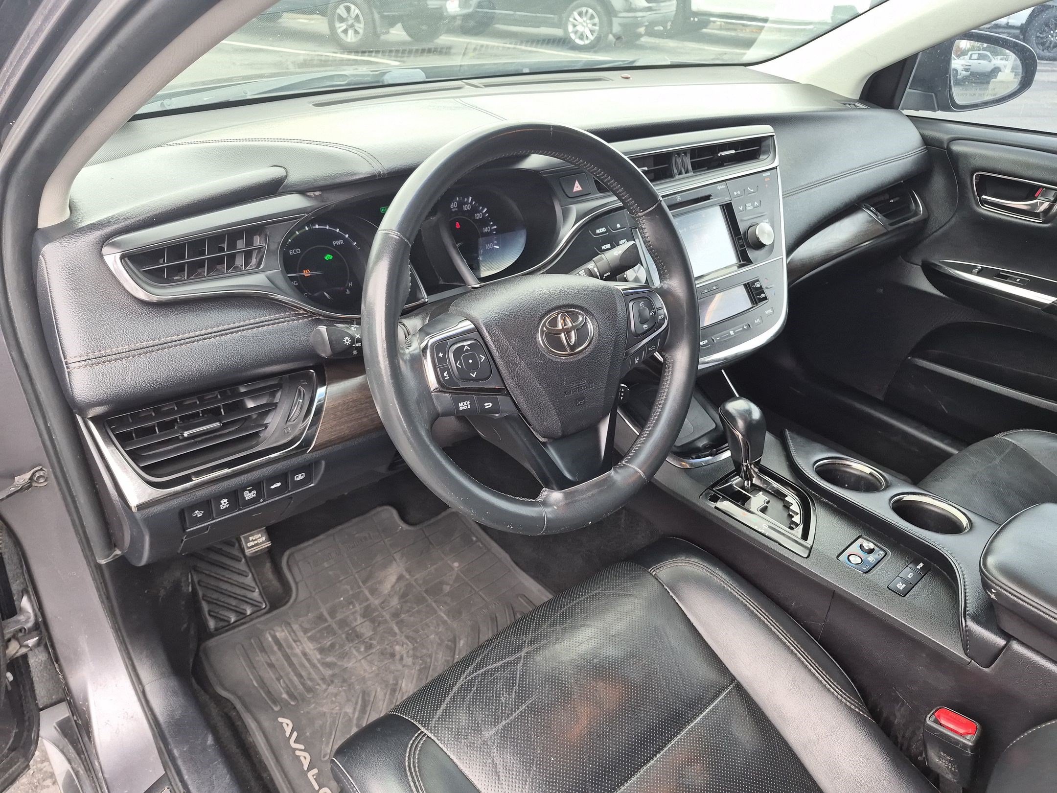 Used 2016 Toyota Avalon Limited w/ Toyota Safety Sense Package FWD image 16