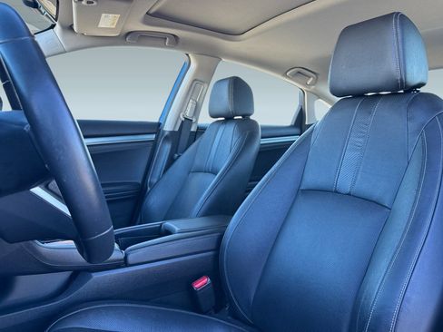 Used 2018 Honda Civic Touring image 26