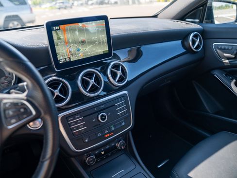 Used 2015 Mercedes-Benz CLA 250 4MATIC image 15