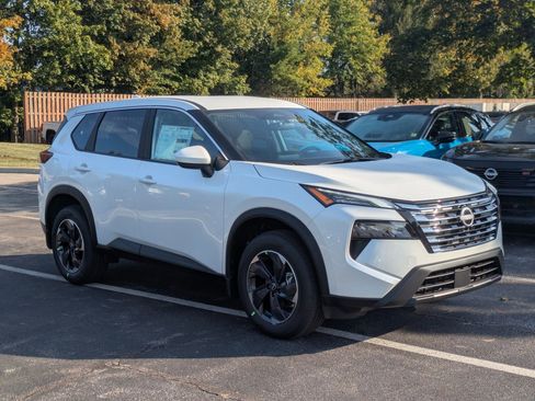 New 2026 Nissan Rogue SV w/ Cold Weather Package image 6