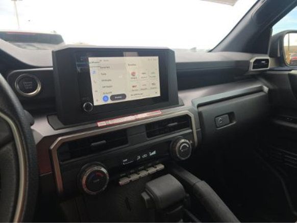 Used 2025 Toyota 4Runner SR5 AWD/4WD image 5