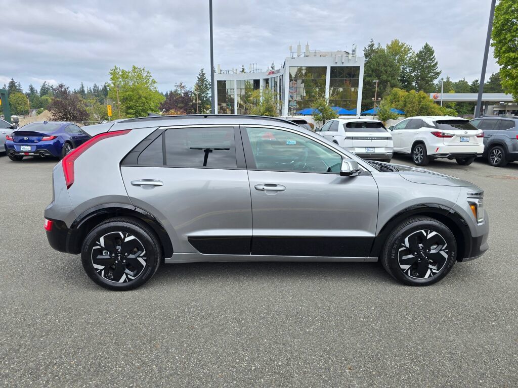 Certified 2024 Kia Niro Wind w/ Wind Preserve Package FWD image 4