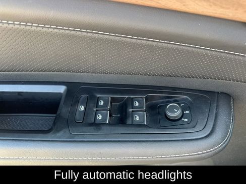 Used 2025 Volkswagen Atlas SE FWD image 14