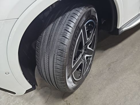 Certified 2026 Mercedes-Benz GLC 300 image 34