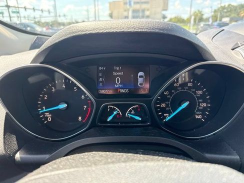 Used 2019 Ford Escape SE FWD image 10