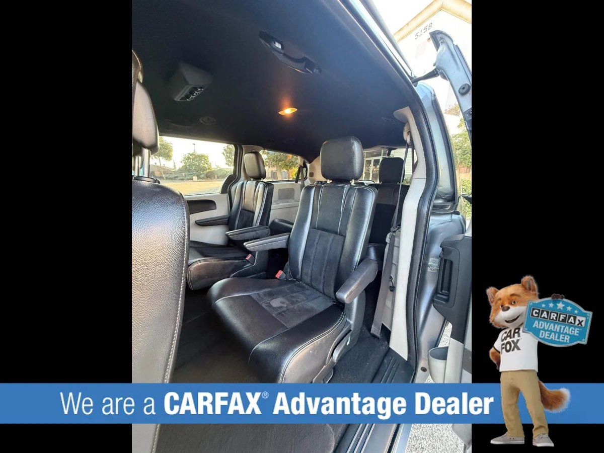 Used 2018 Dodge Grand Caravan SXT FWD image 34