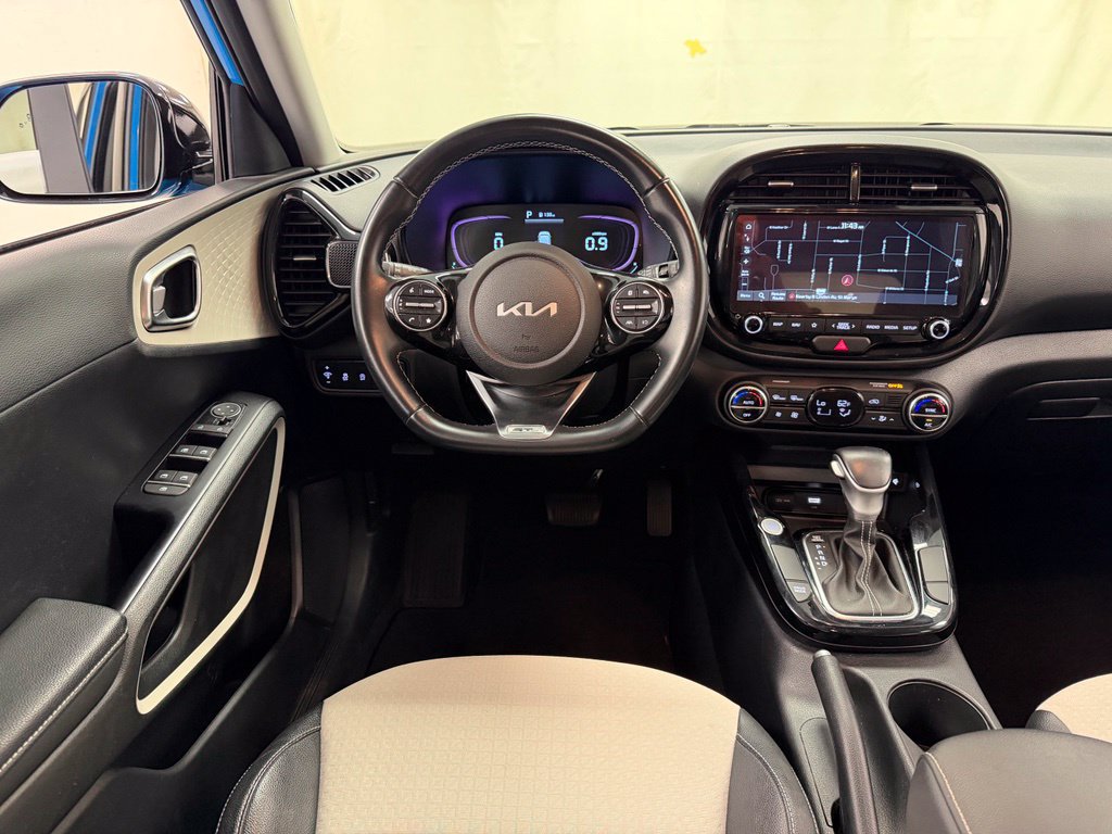 Used 2023 Kia Soul GT-Line FWD image 28