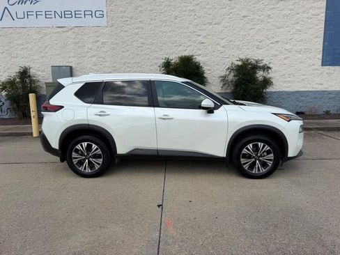 Used 2023 Nissan Rogue SV w/ SV Premium B Package AWD/4WD image 2