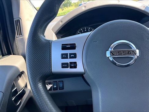 Used 2015 Nissan Frontier SV AWD/4WD image 19