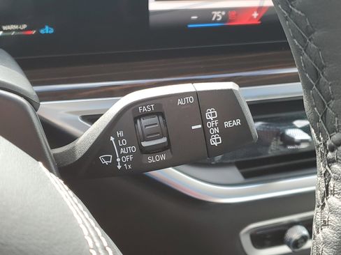 New 2026 BMW X7 xDrive40i w/ Premium Package image 16