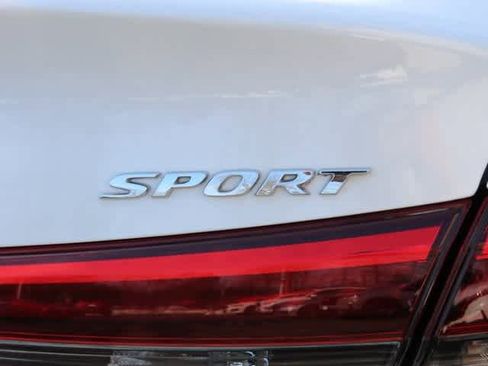 Certified 2024 Honda Civic Sport image 9