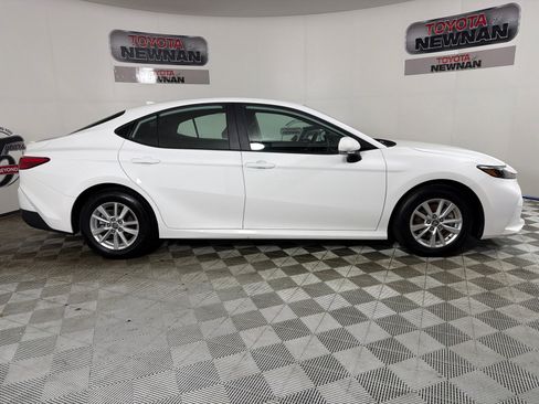 Used 2025 Toyota Camry LE w/ Convenience Package FWD image 2